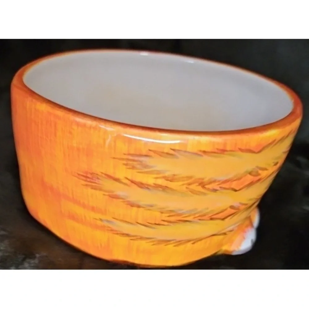 3 Piece‎ Teapot, Cat head as lid, Teapot, and Cup underneath. Unique